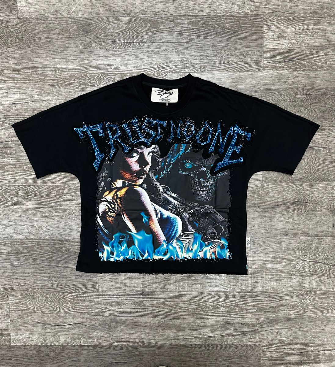 "TRUST NO ONE" F-TERRY CROPPED T-SHIRT