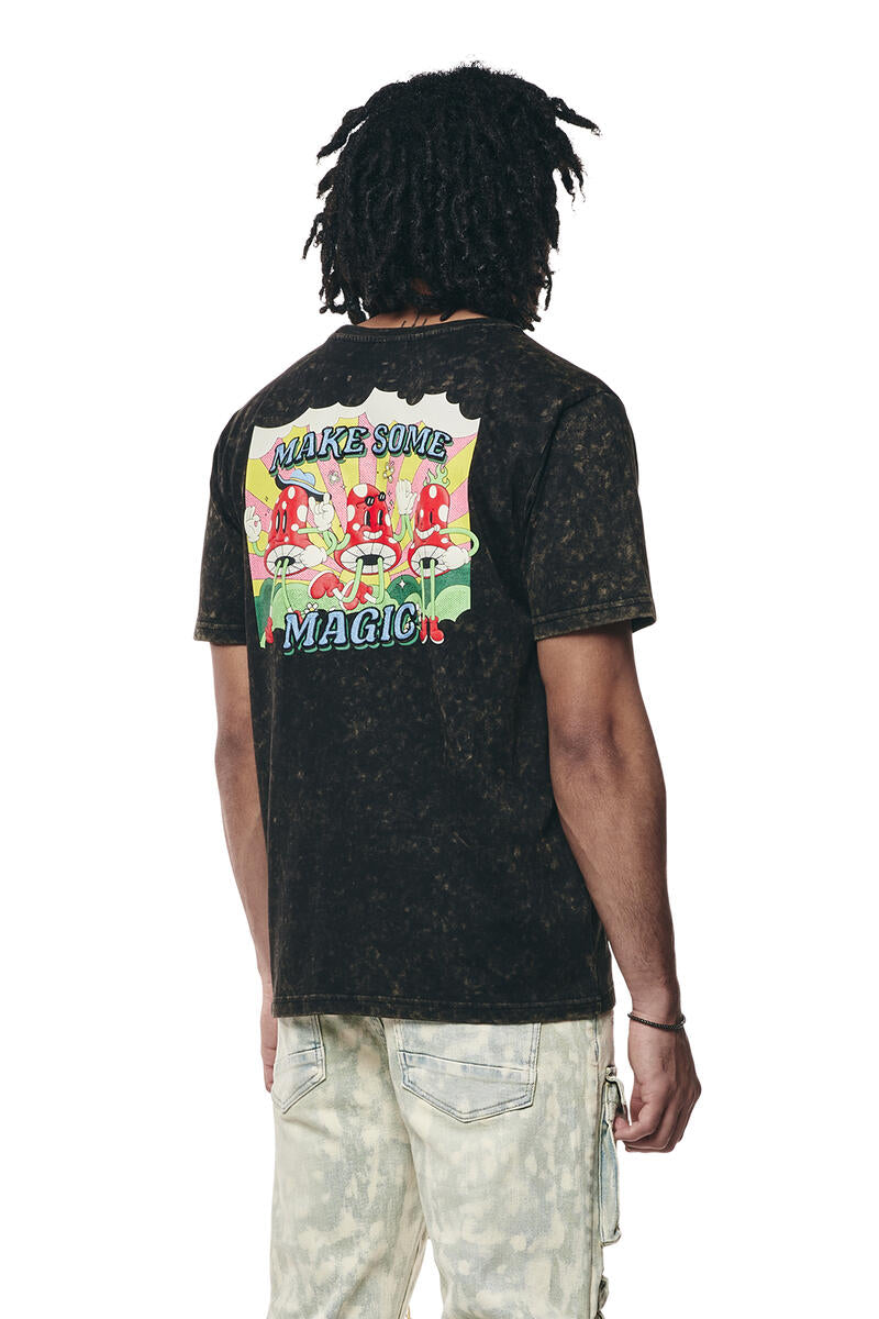 EMB PATCHED & GRAPHIC PRINTED T-SHIRT